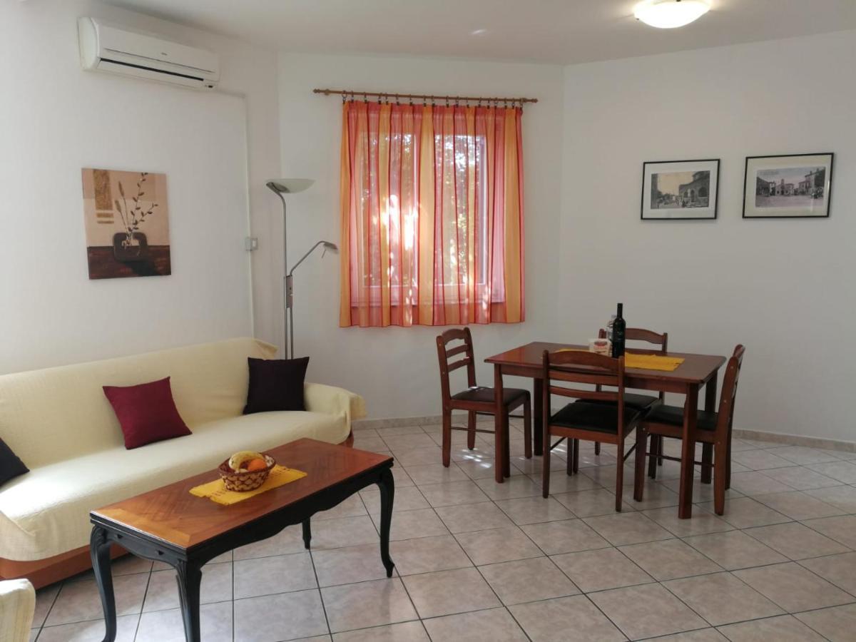 Apartments Ines Medolino Esterno foto